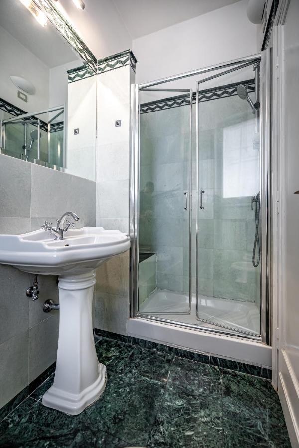 Yid D'Azeglio Luxury Apartment With Parking Floransa Dış mekan fotoğraf