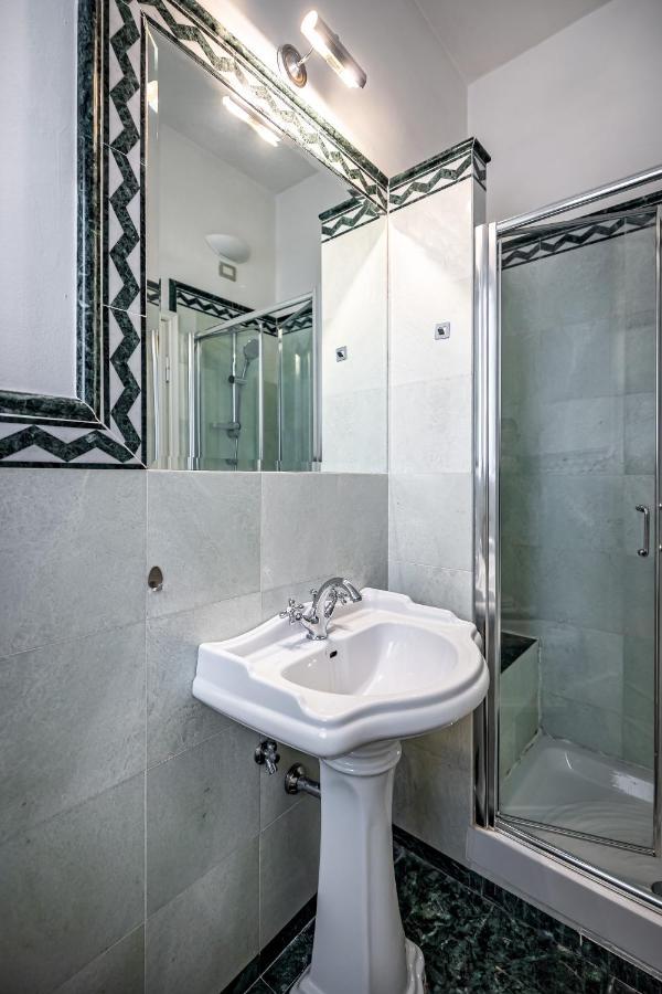 Yid D'Azeglio Luxury Apartment With Parking Floransa Dış mekan fotoğraf
